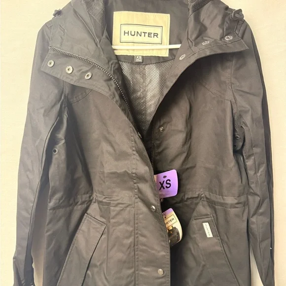Hunter Water-Resistant Black Jacket - Picture 1 of 9